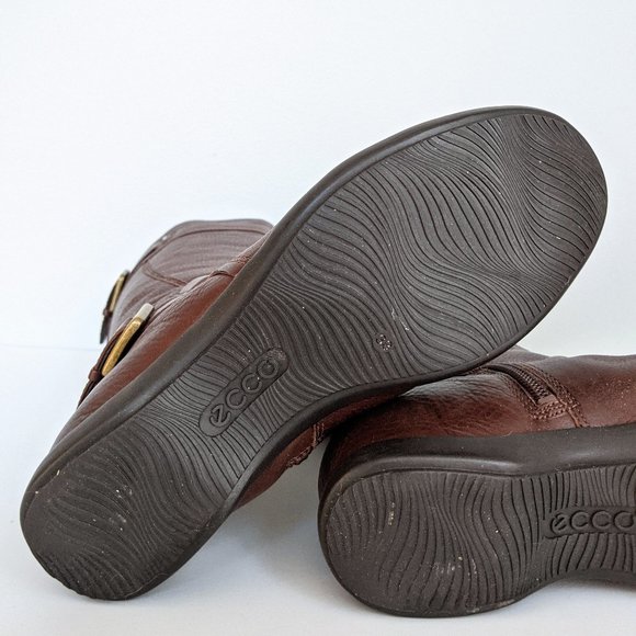 Ecco Hancock Leather Zip Up Winter Boots - Picture 9 of 11